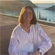 Profesora motivada y atenta con sus alumnos. Nivel Educación Primaria 