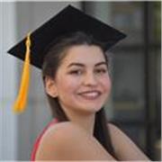 Profesora de Ingles con estudios en Estados Unidos y habilidades para enseñar ofrece clases para todo tipo de estudiante en Madrid. Preferiblemente clases virtuales