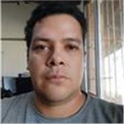 Un profesional con paciencia y vocación para enseñar.