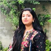 Experienced Economics educator offering tailored lessons for students and professionals.