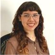 Profesora de arte experimental para niños y jóvenes. Con un grado en ilustración y un máster en animación 2D y dibujos animados.