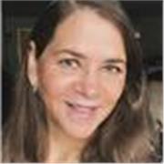 Nativa del idioma español con dominio C2 de Inglés. Amplio conocimiento del idioma y la gramática asi como la cultura española.