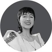 Soy estudiante de administración de empresas comerciales, y tengo conocimientos en español, redacción y composición