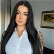 Studentessa diplomata in lingue e letterature straniere offre lezioni online di Inglese per bambini e adulti alle prime armi.