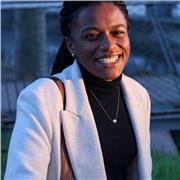 Je donne des cours particuliers en langues (espagnol, anglais ou français) aux élèves de primaires ou collège.