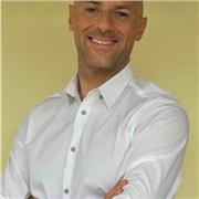 Il mondo della recitazione come mezzo per la crescita personale e lo sviluppo delle competenze. Costruiamo insieme il futuro.