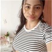 Profesora de química, matemáticas y física que imparte clase por medio virtual