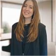 Soy una profesional con 6 años de experiencia en marketing. Mi especialidad son las RRSS y el influencer mk