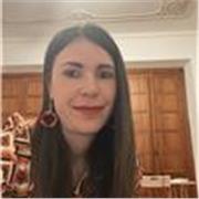 Diplomata al Liceo Classico e laureata in servizio sociale impartisce ripetizioni di scienze sociali