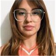 Psicóloga con experiencia como docente en apoyo escolar en nivel inicial y básico, en área de humanidades