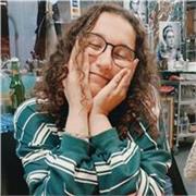 Graduada en Humanidades y Técnico en Producción de Audiovisuales y Espectáculos, además también tengo un Máster en Música en Directo