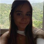 Tengo la ESO y me queda 1 año de bachillerato, tengo un A2 en inglés y el próximo año me presento al B1. Enfoco mis clases en niños de primaria (incluyendo 1º y 2º ESO) preferiblemente ya que me explico mejor con ellos que con los de secundaria.