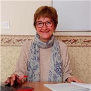 Nativa, bilingue, con Filologia Inglesa, más de 30 años de experiencia