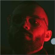 Profesor de marketing con experiencia en IMF Business School y CICE. +10 años en agencias de marketing, +10 años como Social Media