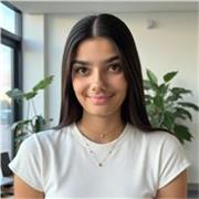 Étudiante en Licence 2 d’économie et diplômée d’un bac général en Mathématiques / Physique-Chimie, je donne des cours particuliers