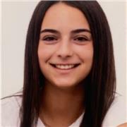 Estudiante universitaria de Arquitectura y Paisajismo, doy clases de Matemáticas y Física desde primaria hasta Bachillerato