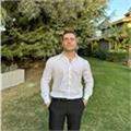 I’m an English teacher focused on helping students improve their speaking confidence, pronunciation and real-life communication.