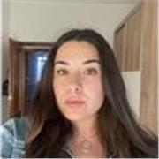 Soy maestra de educación primaria con mención en lengua extranjera inglesa, ademas manejo el portugués y el área de ciencias