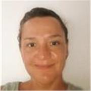 Profesora de Yoga imparte clases particulares individuales online