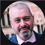 I'm a holistic life coach who specialises in helping you to achieve your goals.