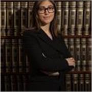 Laureata in Giurisprudenza e specializzata con lode nelle Professioni legali impartisce lezioni online in diritto penale