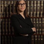 Laureata in Giurisprudenza e specializzata con lode nelle Professioni legali impartisce lezioni online in diritto penale