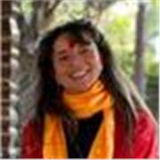 Comparto clases de yoga integral para conectar con tu esencia y vivir con más serenidad y alegría