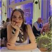 Tuo figlio ha bisogno di aiuto per fare i compiti? Ciao sono Viola e sono qui per aiutarlo!