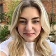 Insegnante di inglese per medie e superiori. Studentessa universitaria con esperienza nella lingua e certificazioni