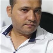 Profesor de primaria impartió clases y apoyo en las áreas que pertenecen a los grados de primaria