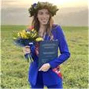 Laureata alla magistrale di lingue impartisce lezioni di tedesco a studentessa e studenti di scuole medie e superiori