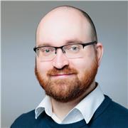 I'm a business professional with previous experience living and working in Tokyo as an English language teacher.