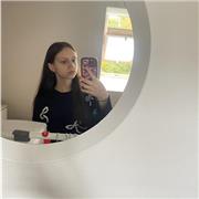 15 jährige Nachhilfe, Schüler hilft Kindern von der ersten bis vierten Klasse in Englisch