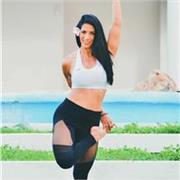 Profesora de Yoga e Instructora de Pilates en clases virtuales grupales y/o personalizadas