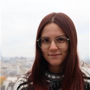 Profesora de inglés imparte clases particulares a todas las edades