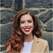 Maestra especializada en el uso de la lengua española