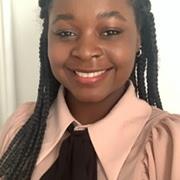 Cours d’anglais aux élèves du primaire. Espagnol aussi