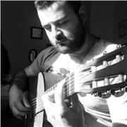 Insegnante per aiuto compiti, musica, italiano, storia dell' arte