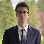 Soy estudiante de Ingeniería Informática y doy clases de Matemáticas y Economía IB o secundaria en Madrid.