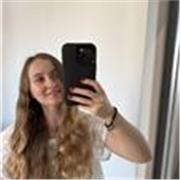 An experienced English teacher, teaching elementary school, middle school kids online 