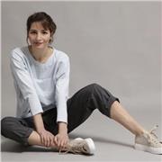 Soy estudiante en Filologia Hispánica en la UB. Me ofrezco principalmente para dar clases de Lengua y Literatura Castellana a alumnos de primaria, secundaria y bachillerato pero cabe decir qué obtuve muy buenos resultados en las PAU y soy igual de apta pa