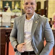 Profesional del marketing proactivo dinámico apasionado comunicador emprendedor