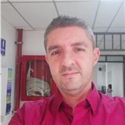 Profesor de Tecnología imparte clases para cualquier edad