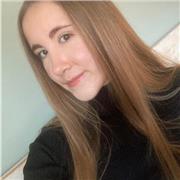 Titulada en Farmacia ofrece clases de biología, química, matemáticas o relacionadas de forma online o presencial en Valencia.