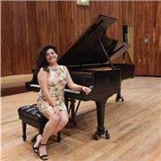 Maestra de piano para cualquier nivel y edad. Clases personalizadas. Desarrollamos lectura musical, armonía y técnica pianística
