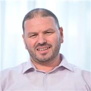 Experienced university Arabic lecturer helping beginners, advanced students and heritage learners achieve confidence and fluency.