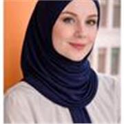 A professional English teacher to help students of all ages and profiency levels to reach their goals!