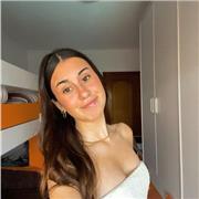 Profesora de primaria apta para todas las asignaturas que conlleva.