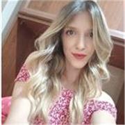 Offro lezioni private per bambini e ragazzi di scuole elementari e medie, cercando di fargli scoprire il piacere della conoscenza.