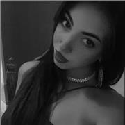 studentessa superiore con media medio/alta